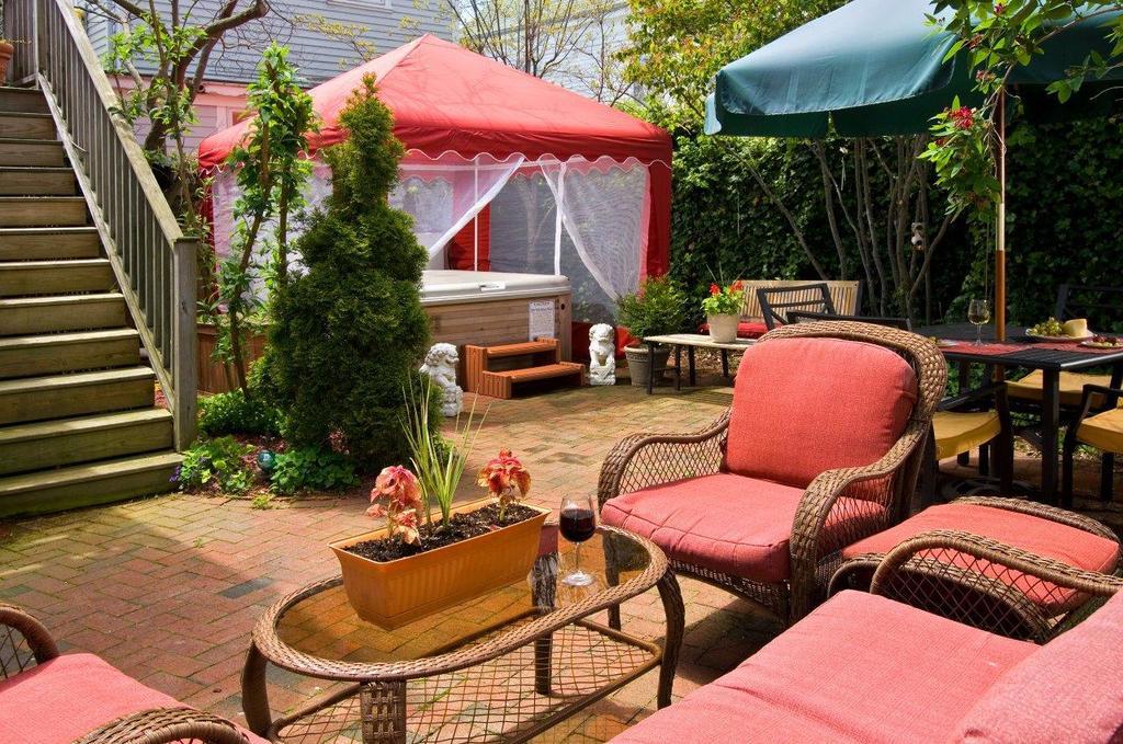 Queen Vic Guest House Provincetown Buitenkant foto